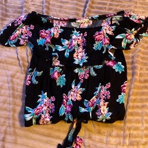 Off the shoulder shirt size L shirt